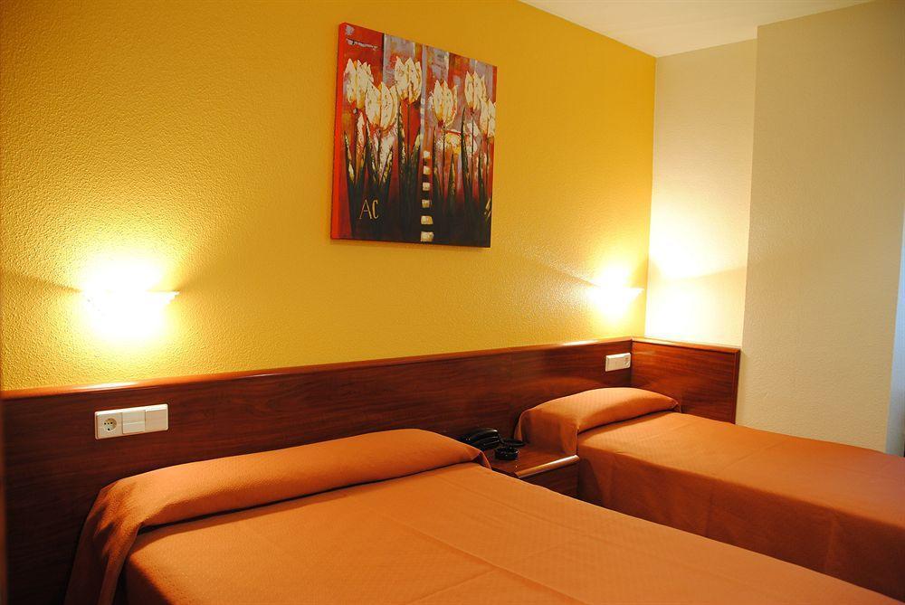 Hotel Playa Poniente Gijon Exterior photo