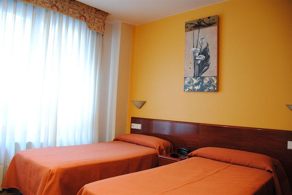 Hotel Playa Poniente Gijon Exterior photo