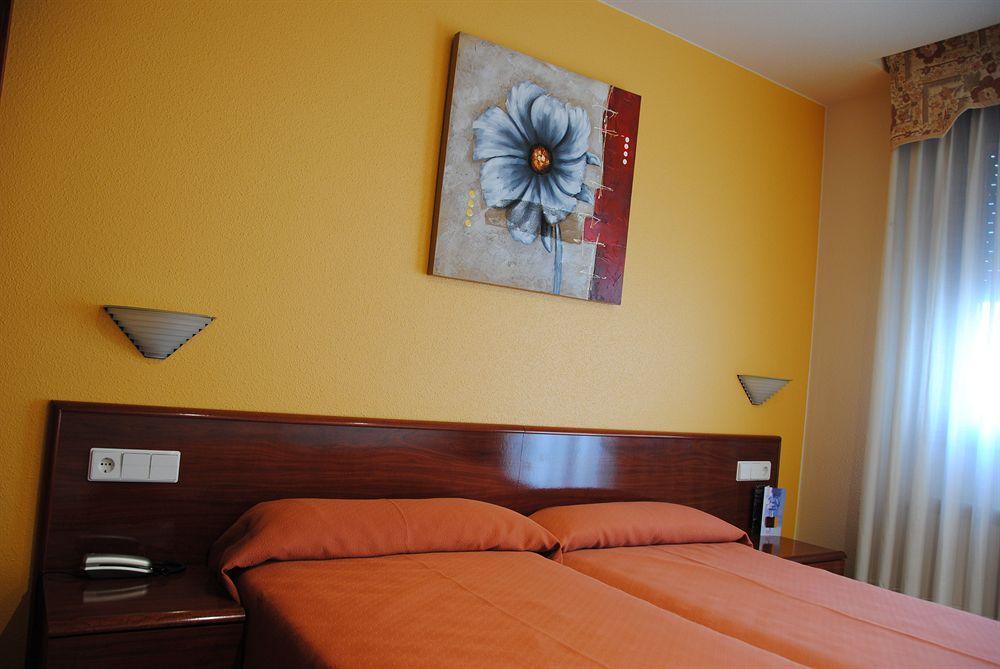 Hotel Playa Poniente Gijon Exterior photo